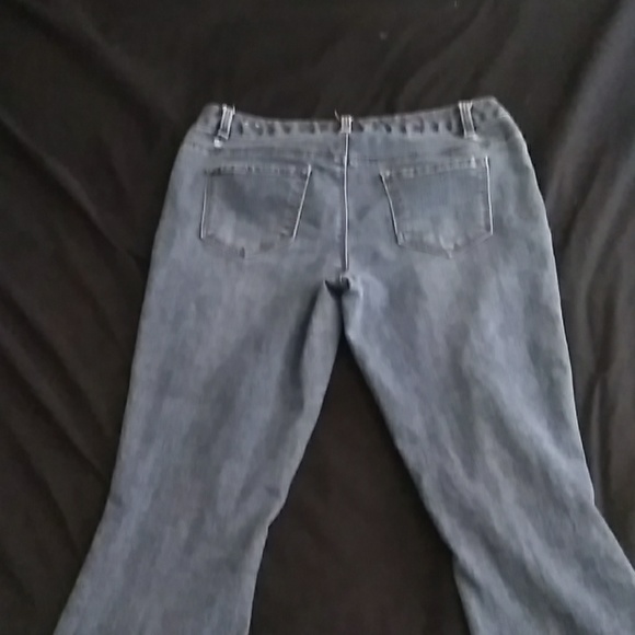 Jeans - Picture 2 of 3